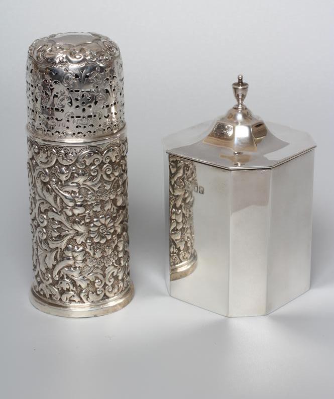 A LATE VICTORIAN SILVER TEA CANISTER by William Hutton & Sons Ltd. Image