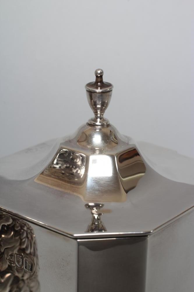 A LATE VICTORIAN SILVER TEA CANISTER by William Hutton & Sons Ltd. Image