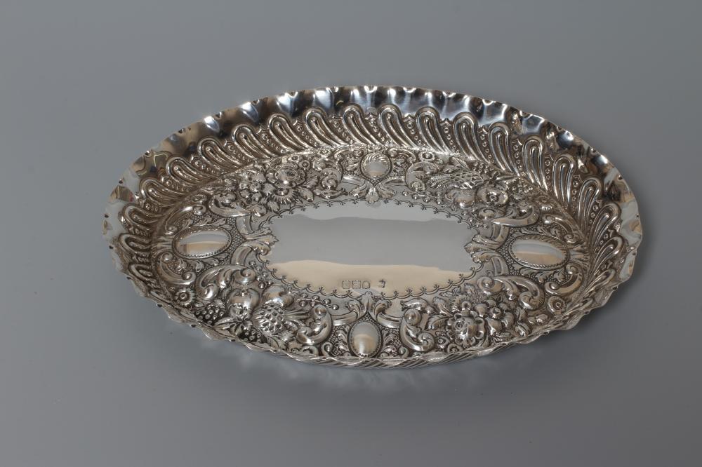 A LATE VICTORIAN SILVER OVAL DISH by Jackson & Fullerton Image