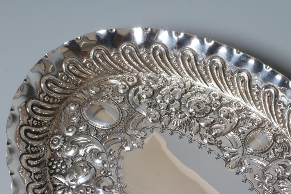 A LATE VICTORIAN SILVER OVAL DISH by Jackson & Fullerton Image
