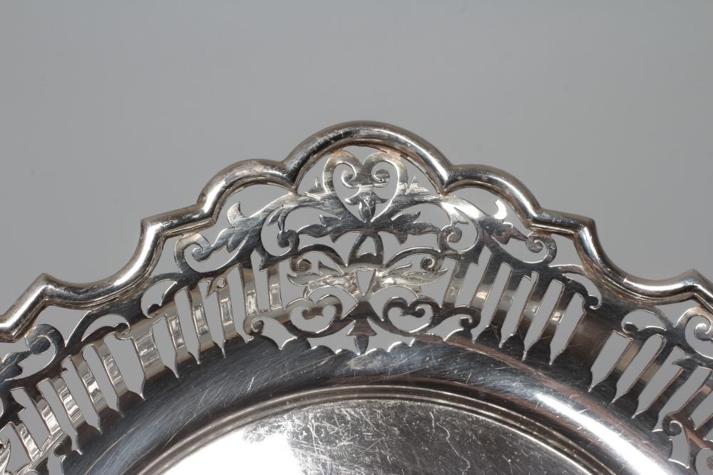 A GEORGE V SILVER PEDESTAL DISH by Fattorini Image