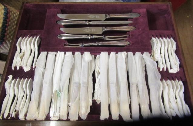 AN ELIZABETH II FULL AND COMPLETE SILVER SANDRINGHAM PATTERN TABLE SERVICE FOR TWELVE PLACE SETTINGS Image