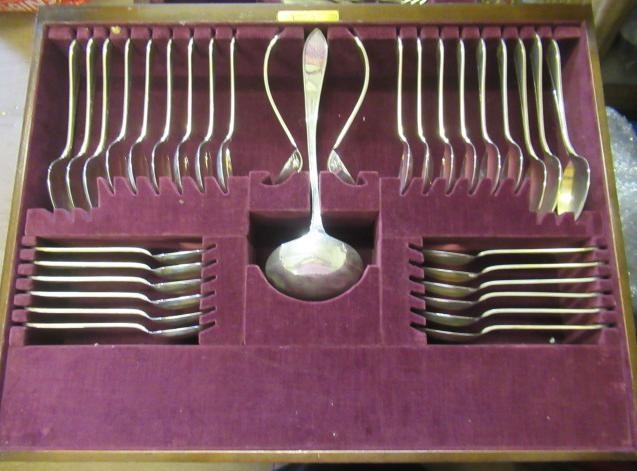 AN ELIZABETH II FULL AND COMPLETE SILVER SANDRINGHAM PATTERN TABLE SERVICE FOR TWELVE PLACE SETTINGS Image