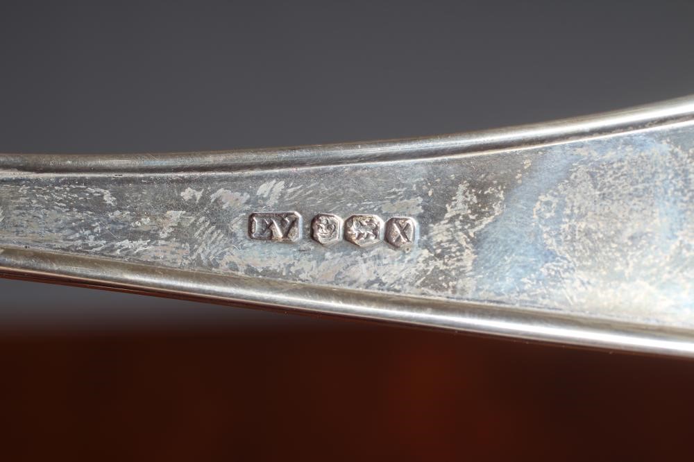 AN ELIZABETH II FULL AND COMPLETE SILVER SANDRINGHAM PATTERN TABLE SERVICE FOR TWELVE PLACE SETTINGS Image