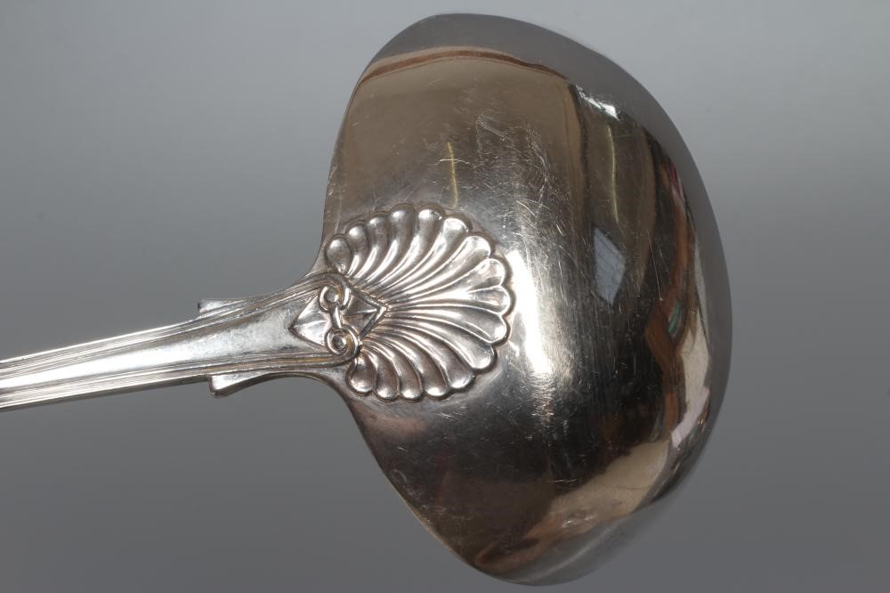 AN EARLY VICTORIAN SILVER FIDDLE THREAD AND SHELL PATTERN SOUP LADLE by Chawner & Co., London 1845, Image