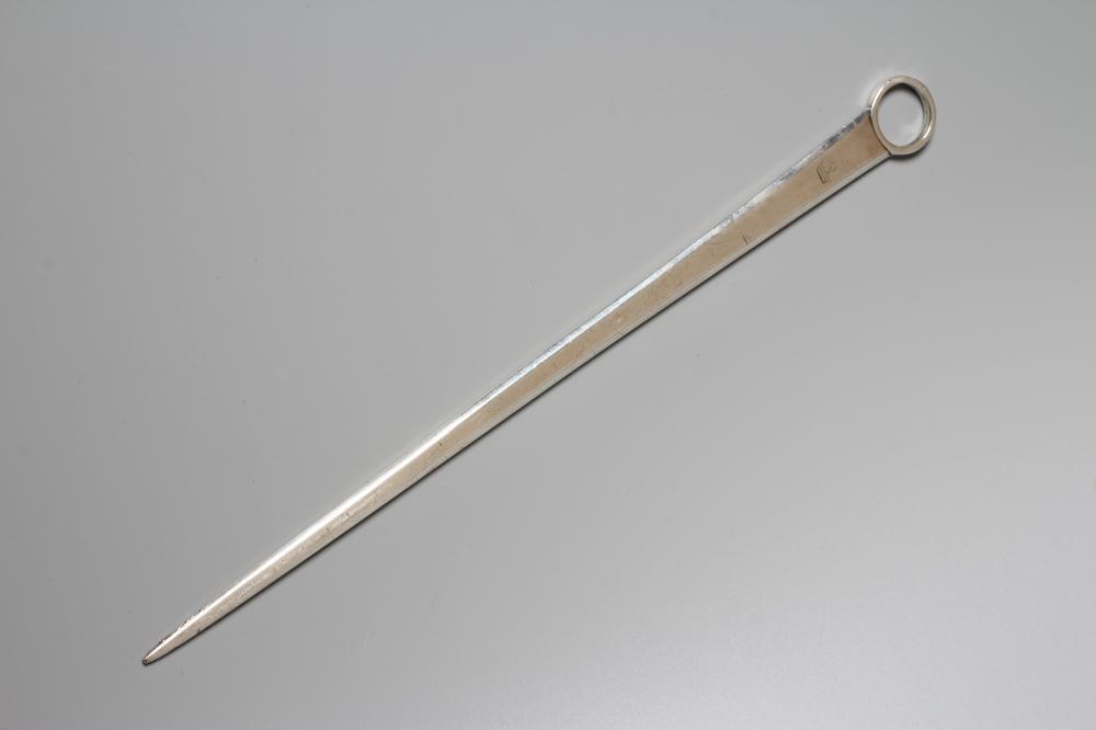 A LARGE PROVINCIAL SILVER MEAT SKEWER by Hampston, Prince & Cattles, York 1797/8 (conjointed L), Image