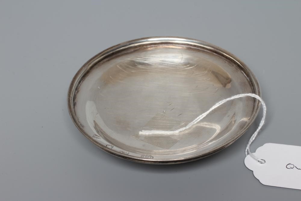 A GEORGE II SILVER SUGAR BOWL COVER by Humphrey Payne Image