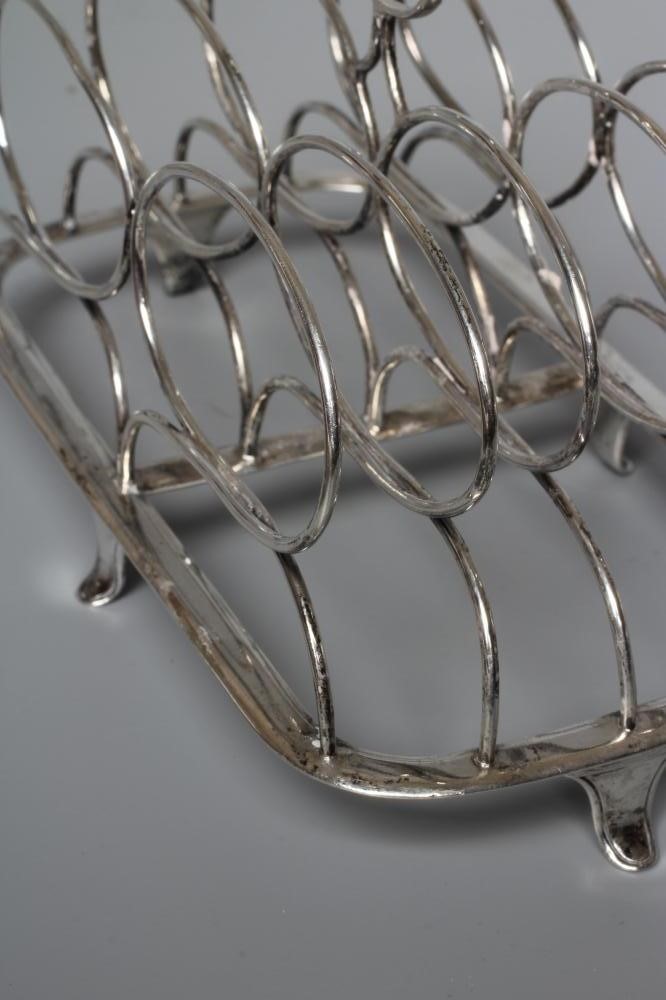 AN EARLY VICTORIAN SILVER WIREWORK FIVE BAR TOAST RACK by John Green Image