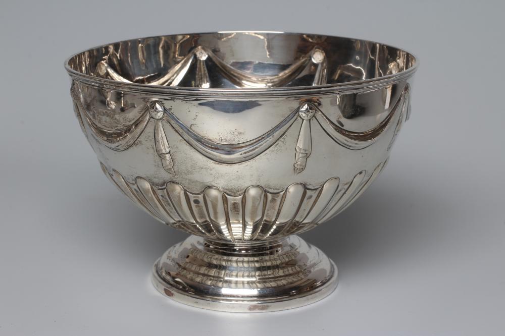 A LATE VICTORIAN SILVER ROSE BOWL by Walter & John Barnard, London 1890, of plain circular form with Image