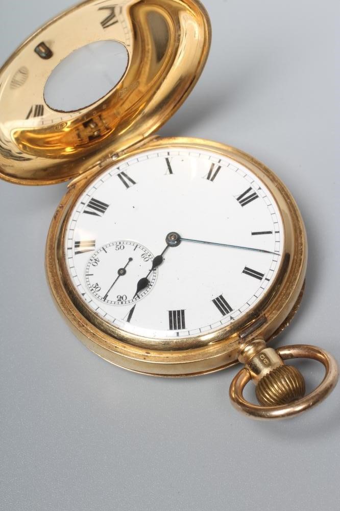 AN 18CT GOLD WALTHAM HALF HUNTER TOP WIND POCKET WATCH Image