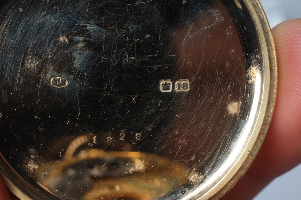 AN 18CT GOLD WALTHAM HALF HUNTER TOP WIND POCKET WATCH Image