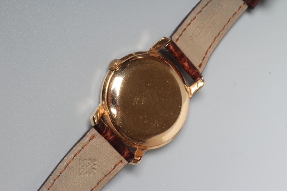 A GENTLEMAN'S 18CT ROSE GOLD PATEK PHILIPPE CALATRAVA WRISTWATCH Image