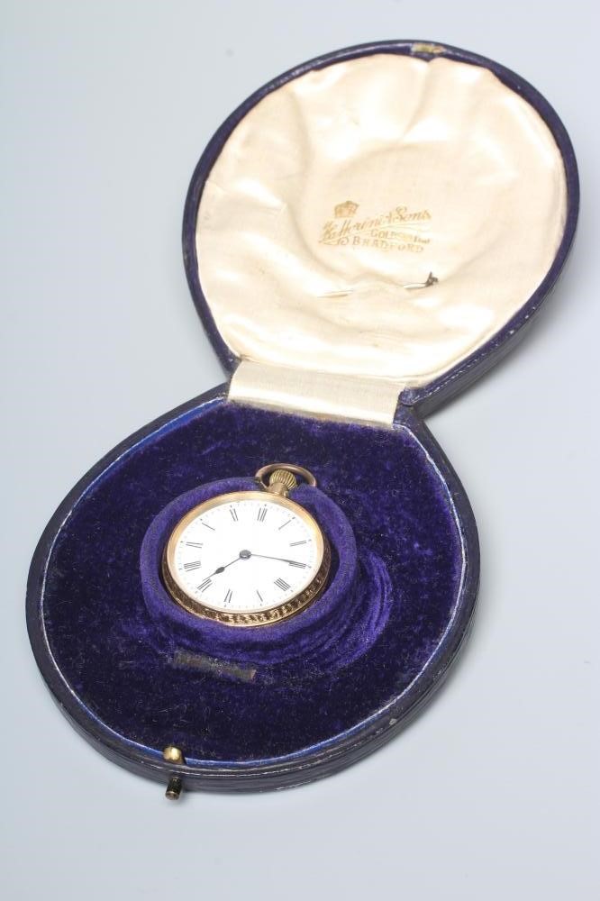 A VICTORIAN LADY'S TOP WIND FOB WATCH Image