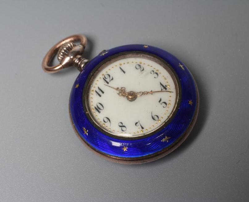 A LADY'S TOP WIND SILVER FOB WATCH Image