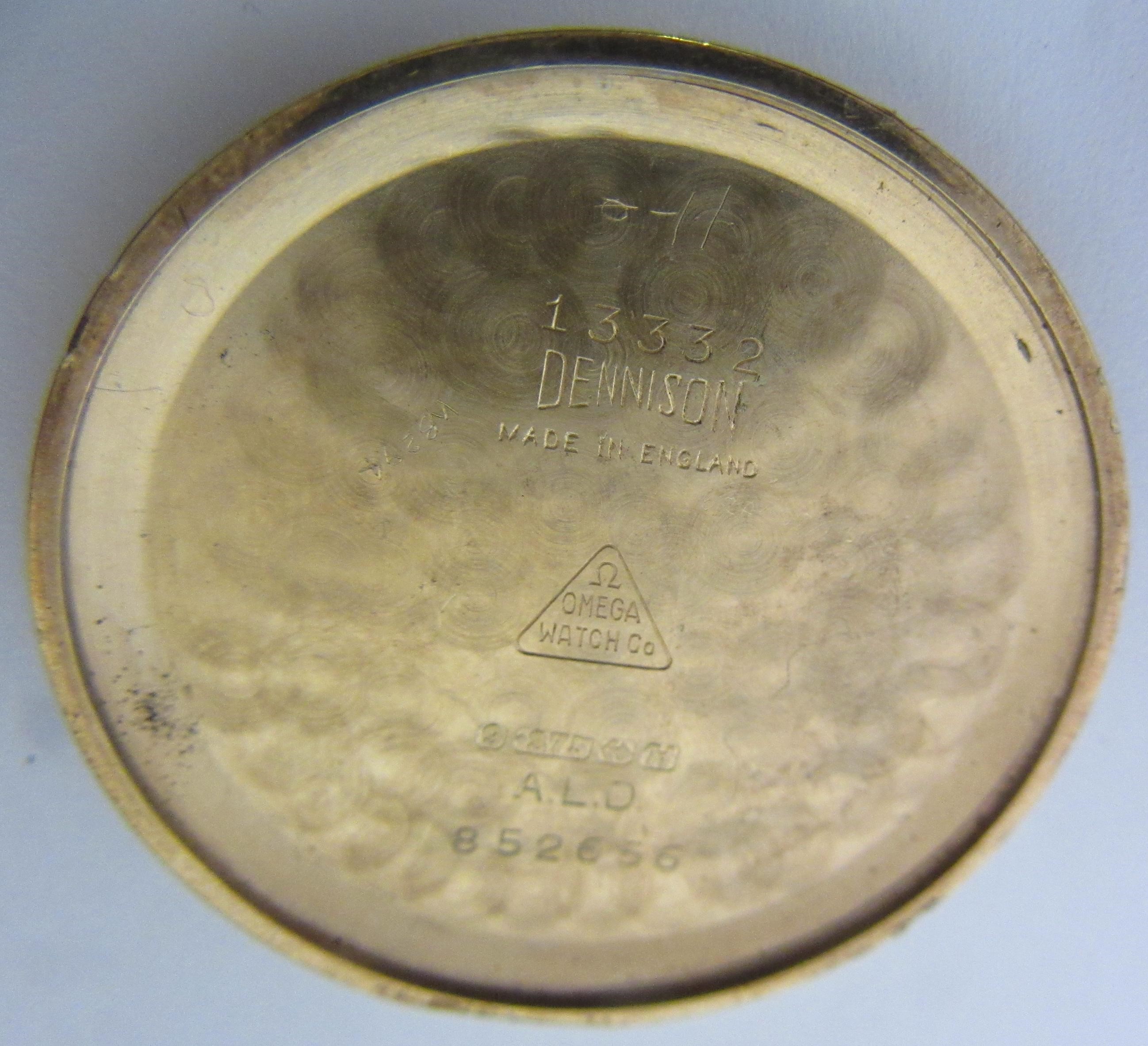 A GENTLEMAN'S 9CT GOLD OMEGA WRISTWATCH Image
