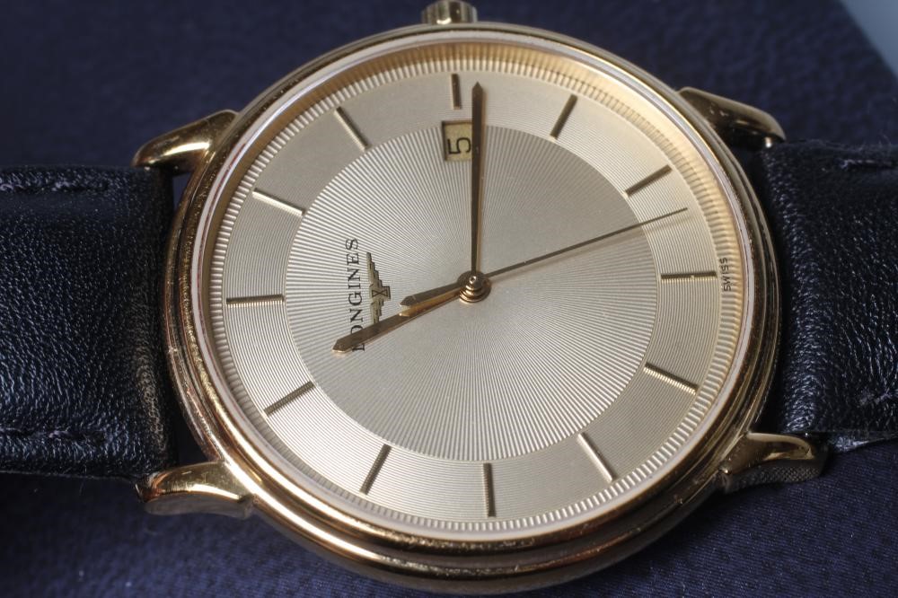 A GENTLEMAN'S LONGINES GRANDE CLASSIQUE QUARTZ WRISTWATCH Image