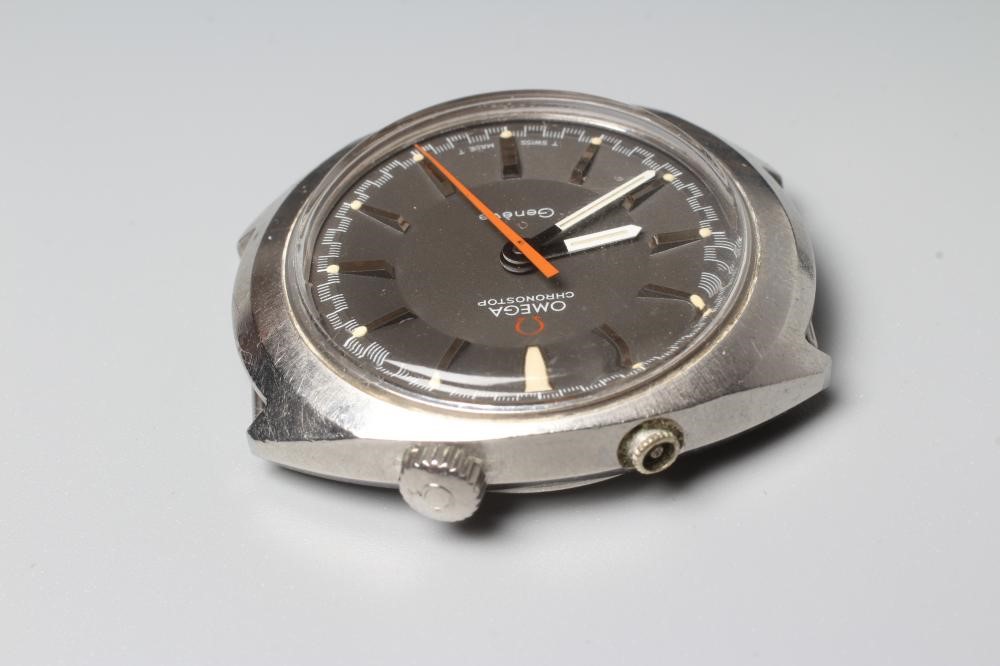 A GENTLEMAN'S OMEGA CHRONOSTOP DRIVERS WATCH Image