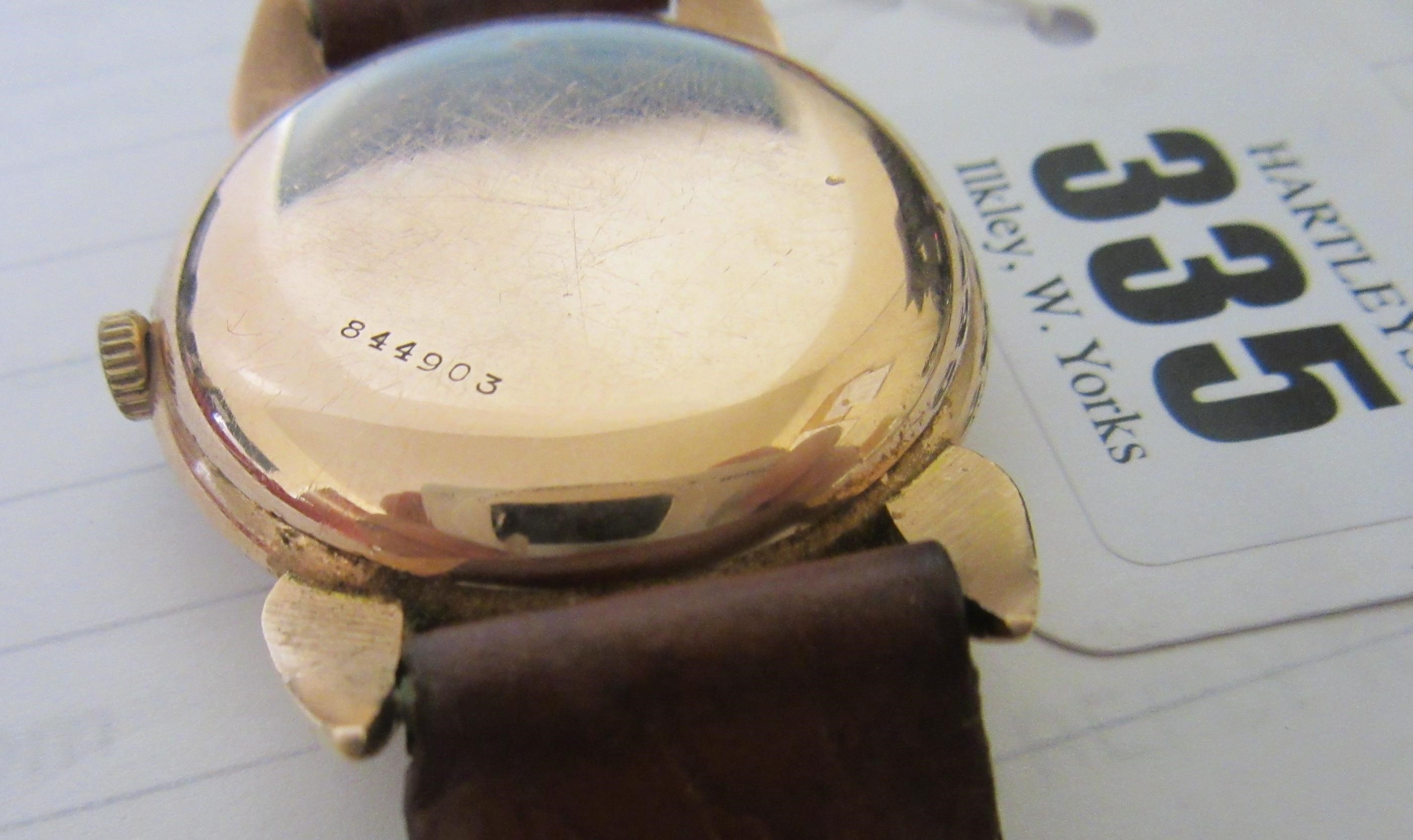 A GENTLEMAN'S 14CT GOLD DOXA AUTOMATIC WRISTWATCH Image