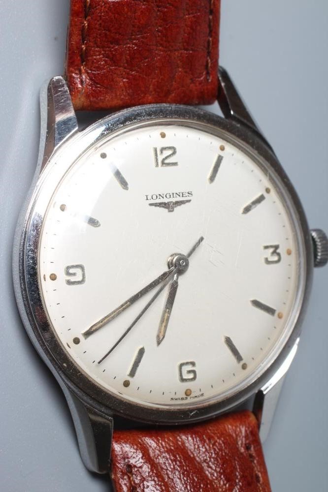 A GENTLEMANS LONGINES WRISTWATCH Image