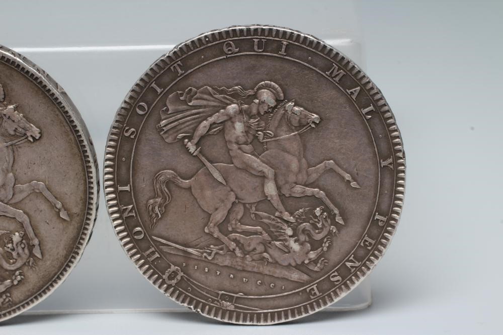 A GEORGE III CROWN,1819, 28.2g, together with a George IV crown, 1821, 28g (2) Image