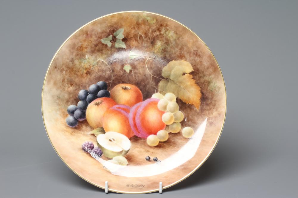 A MILWYN HOLLOWAY CHINA CABINET PLATE of plain circular form, painted with a rim to rim still life Image