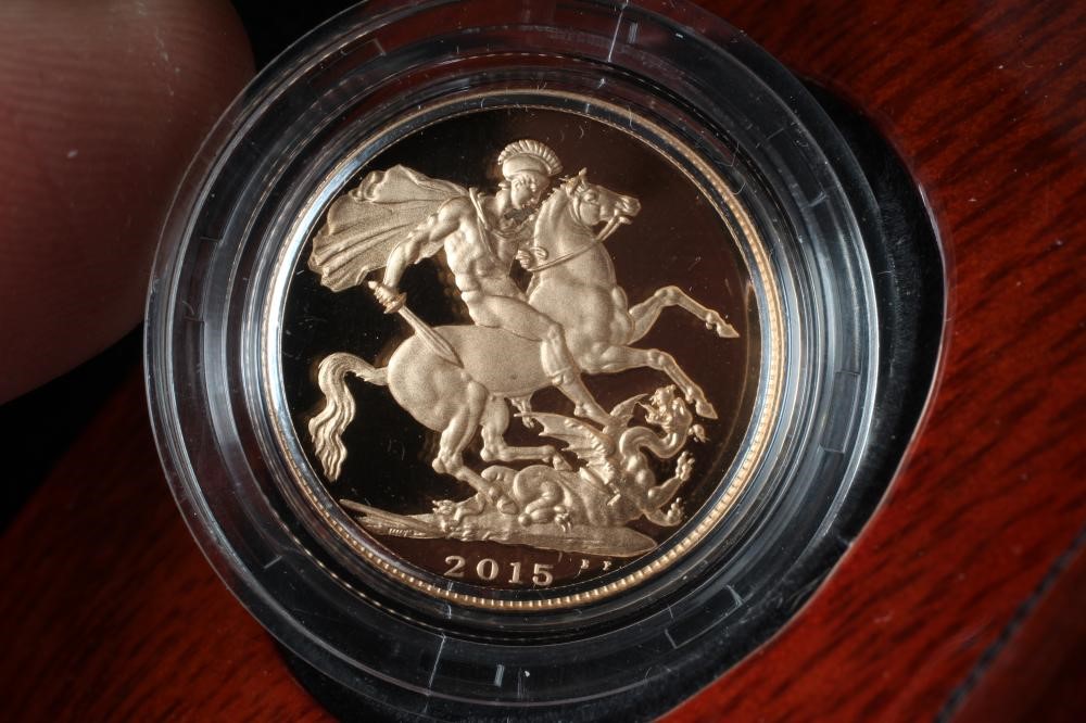 AN ELIZABETH II PROOF SOVEREIGN, 2015, in capsule, cased and boxed with certificate numbered 1212 Image