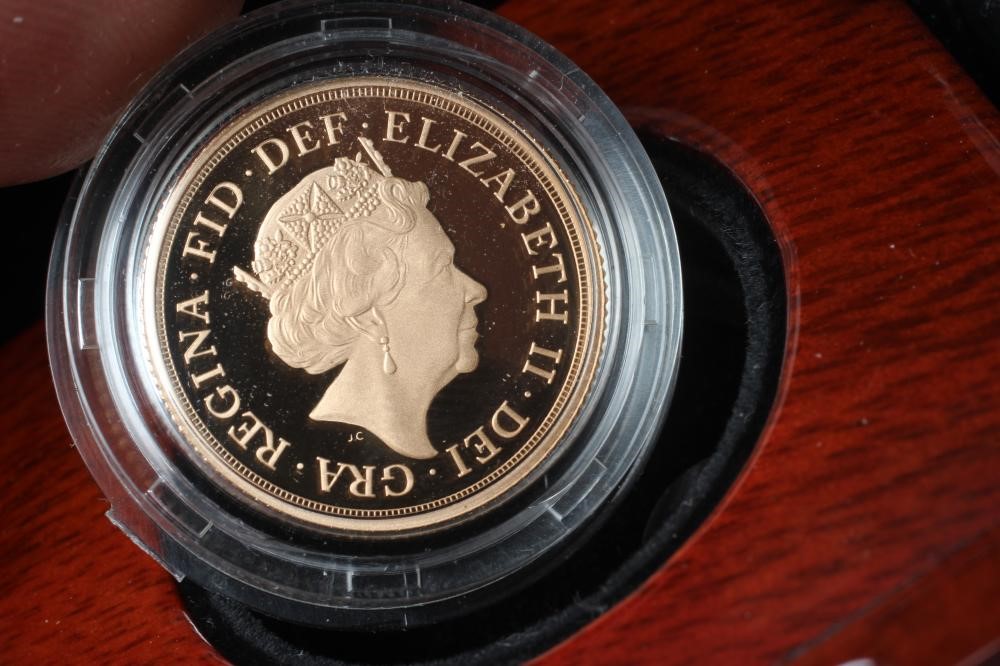 AN ELIZABETH II PROOF SOVEREIGN, 2015, in capsule, cased and boxed with certificate numbered 1212 Image