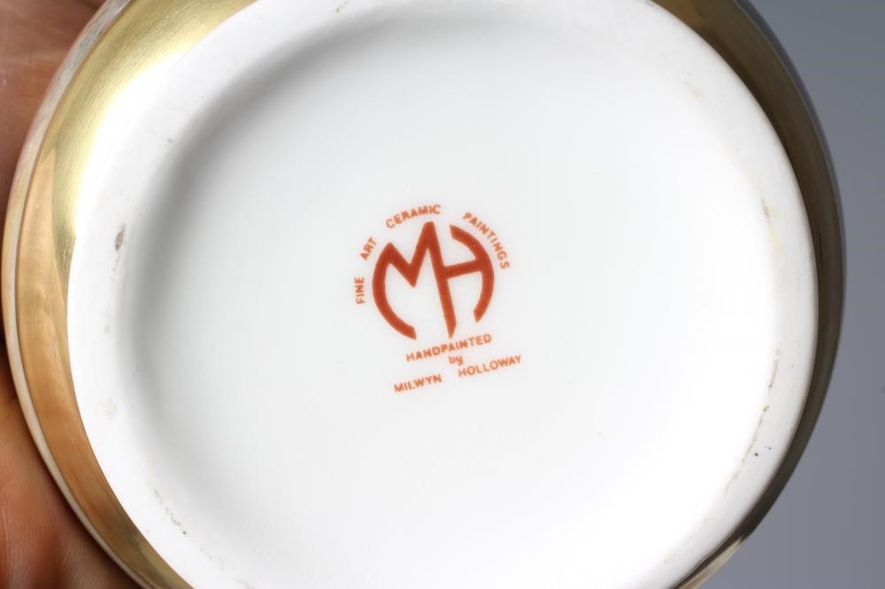 A MILWYN HOLLOWAY CHINA CABINET PLATE of plain circular form Image