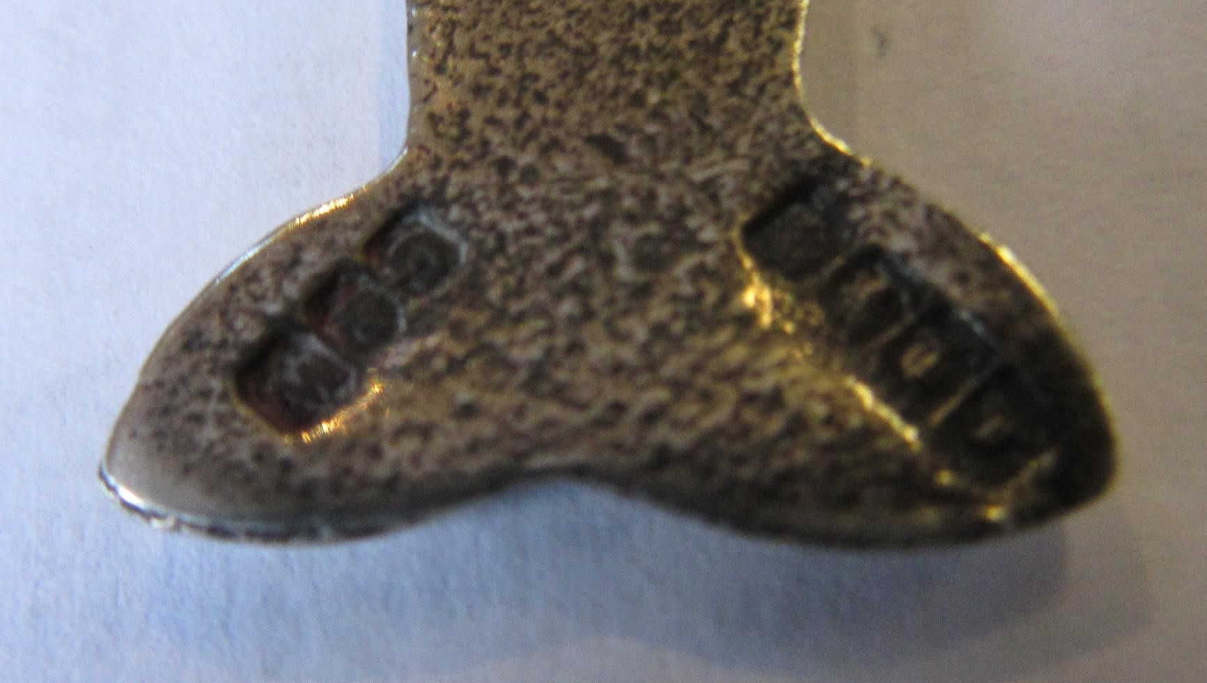 OF SCOTTISH INTEREST - A silver Iona Celtic Art plaid pin with animal head terminals Image