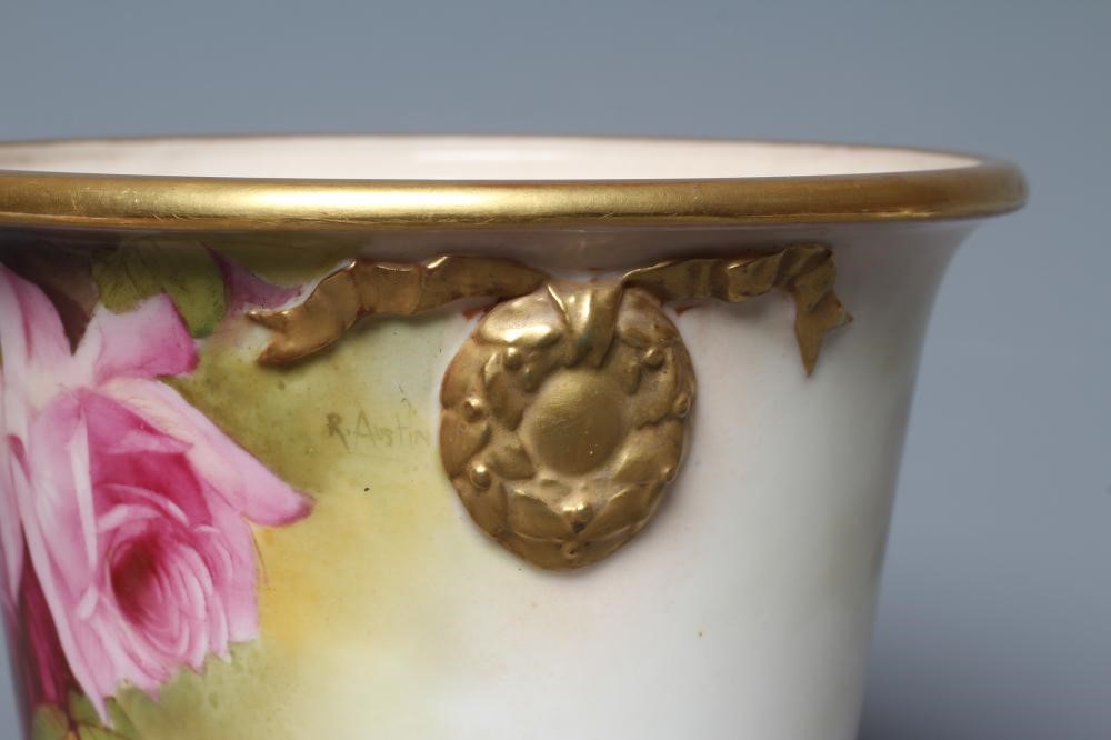 A ROYAL WORCESTER CACHE-POT Image