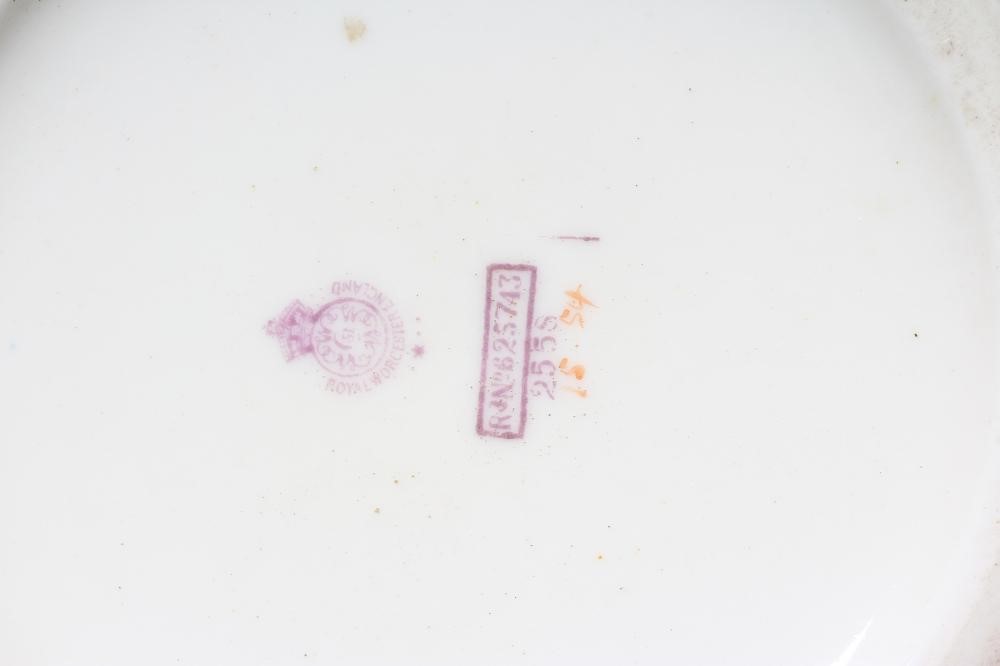 A ROYAL WORCESTER CACHE-POT Image