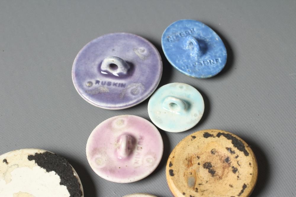 FOUR RUSKIN POTTERY BUTTONS Image