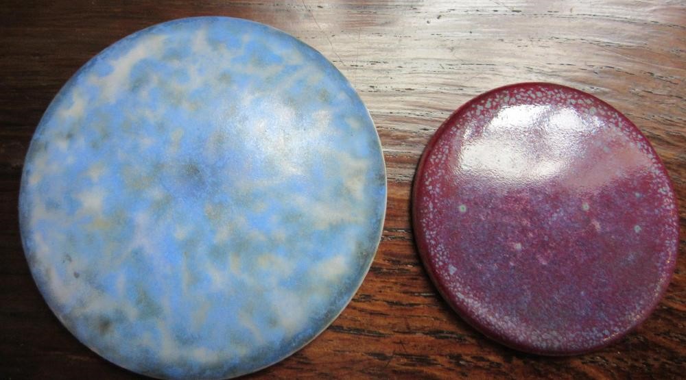 TEN RUSKIN POTTERY ROUNDELS in various glazes Image