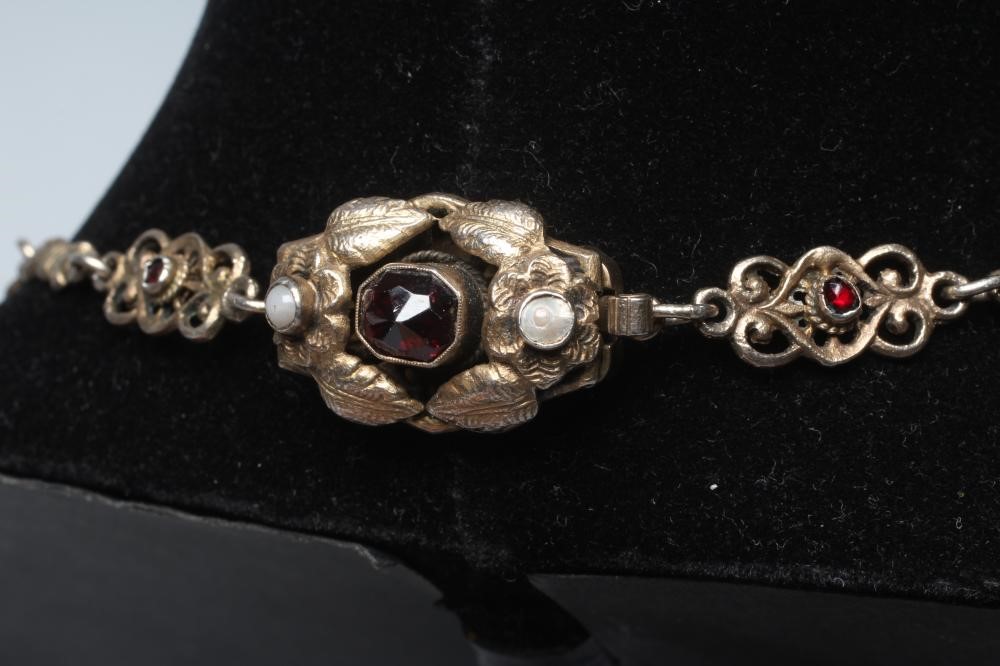 A STERLING SILVER GILT REVIVALIST NECKLACE Image