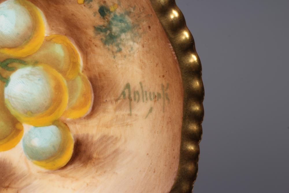 A ROYAL WORCESTER CABINET TEA PLATE Image