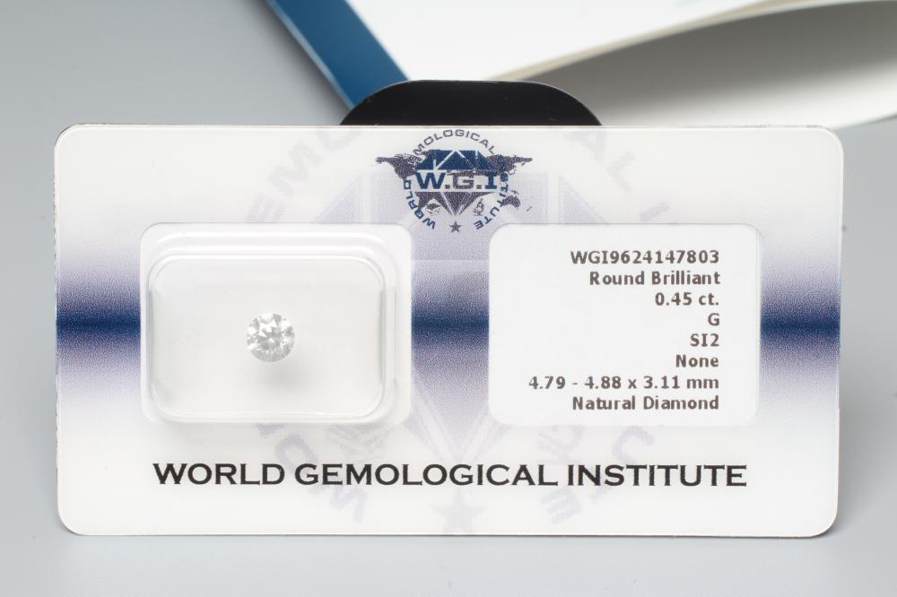 AN UNMOUNTED ROUND BRILLIANT CUT DIAMOND, certified 0.45cts, colour G, clarity SI2, security sealed Image