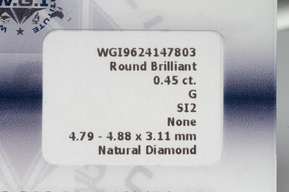 AN UNMOUNTED ROUND BRILLIANT CUT DIAMOND, certified 0.45cts, colour G, clarity SI2, security sealed Image
