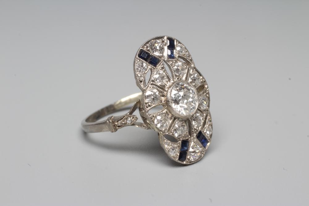 AN ART DECO DIAMOND PLAQUE RING Image