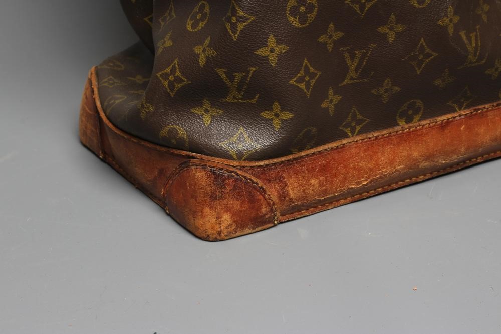 A VINTAGE LOUIS VUITTON STEAMER BAG "35" in monogram canvas and natural tan leather, embossed serial Image
