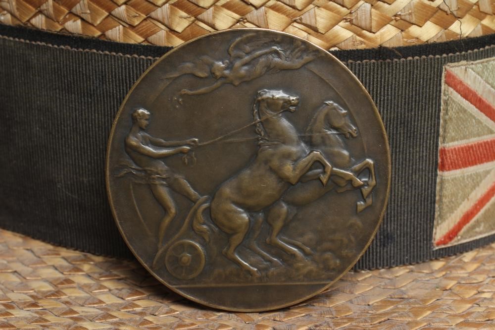 AN ANTWERP OLYMPIC PARTICIPANT'S MEDAL Image