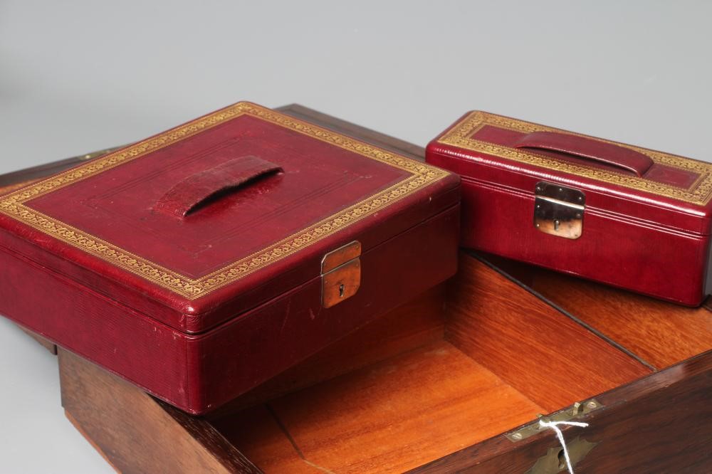 A 19TH CENTURY ROSEWOOD WRITING/VANITY BOX Image