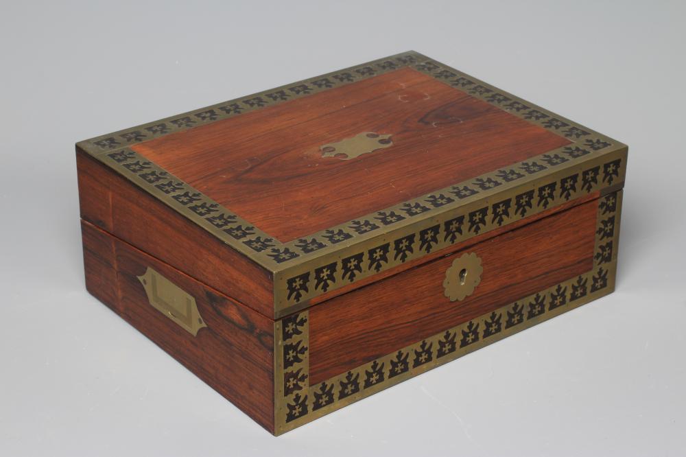 A 19TH CENTURY ROSEWOOD WRITING BOX Image