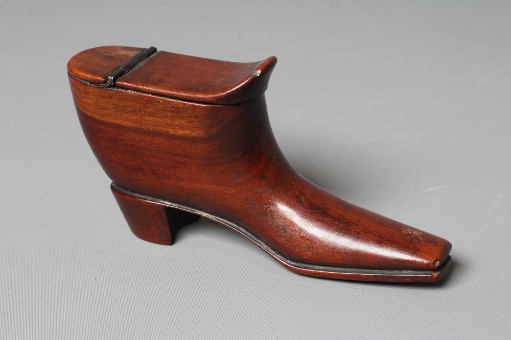 A 19TH CENTURY MAHOGANY SHOE SNUFF BOX with a hinged cover, 5" long Image
