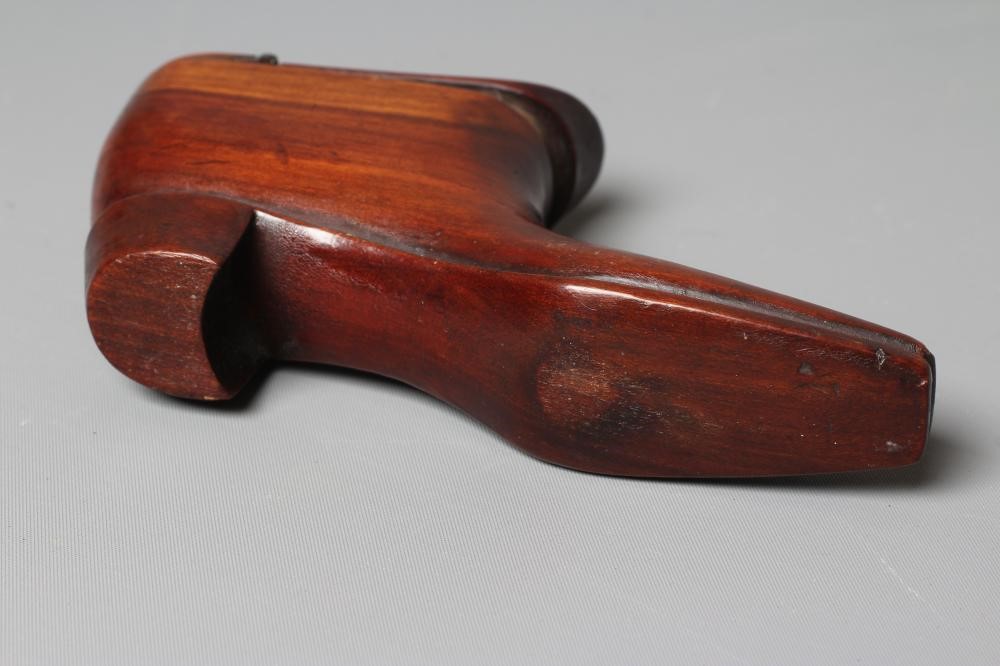 A 19TH CENTURY MAHOGANY SHOE SNUFF BOX with a hinged cover, 5" long Image