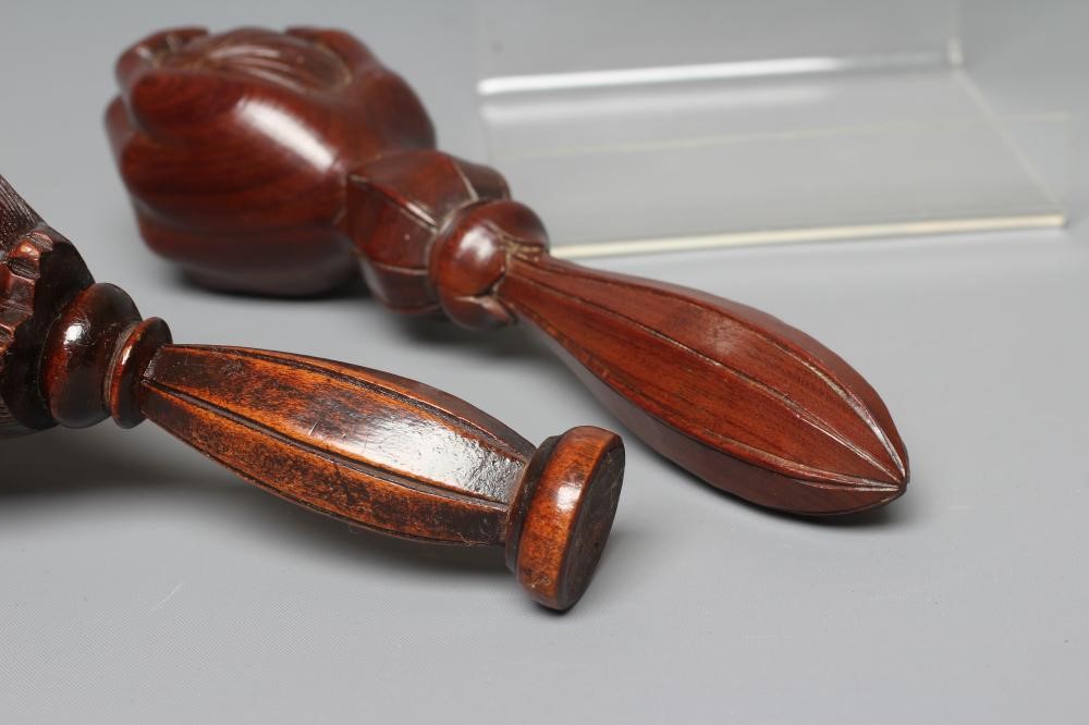 A 19TH CENTURY WALNUT SCREW TYPE NUTCRACKER Image