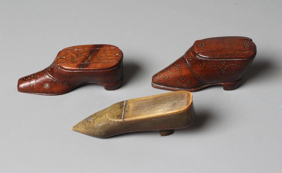 THREE 19TH CENTURY TREEN MINIATURE SHOE AND BOOT SNUFF BOXES Image