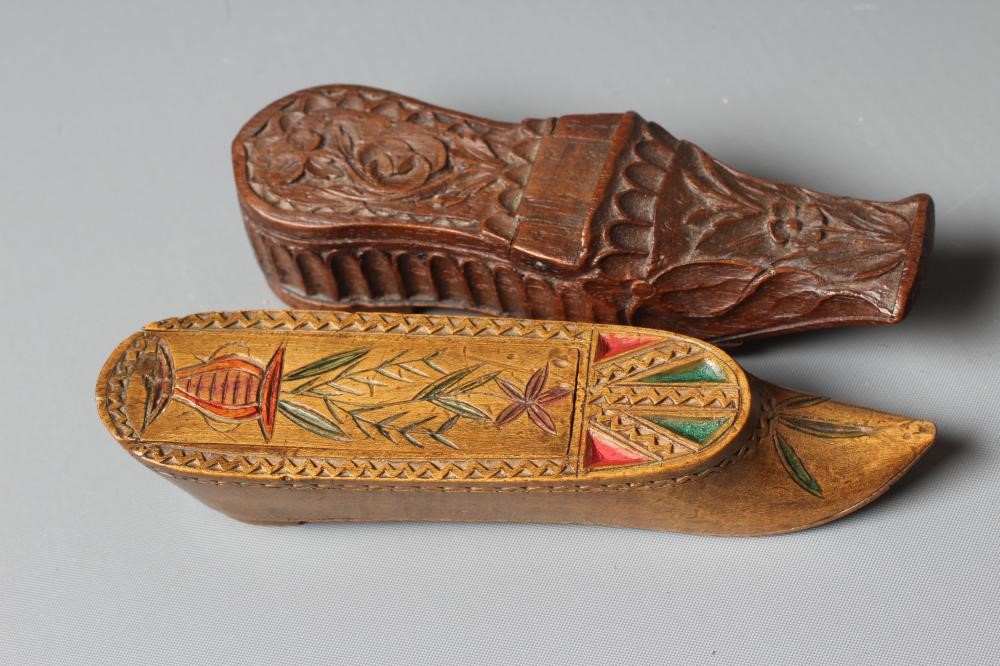 SEVEN 19TH CENTURY MINIATURE TREEN SNUFF BOXES Image