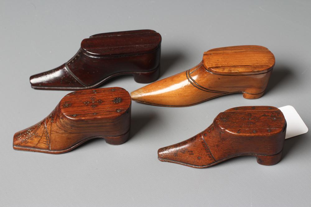 A 19TH CENTURY BOXWOOD SNUFF BOX MODELLED AS A SHOE Image