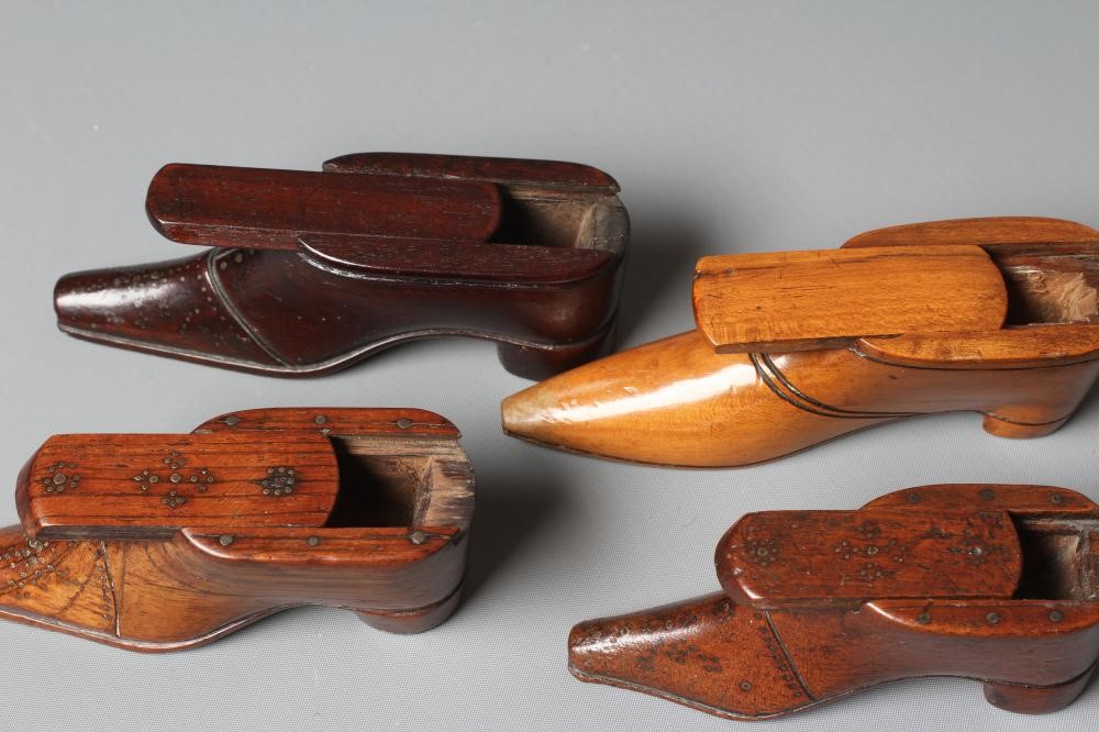 A 19TH CENTURY BOXWOOD SNUFF BOX MODELLED AS A SHOE Image