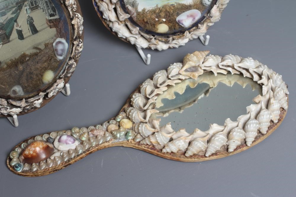 A PAIR OF LATE VICTORIAN CIRCULAR SHELLWORK DIORAMAS Image